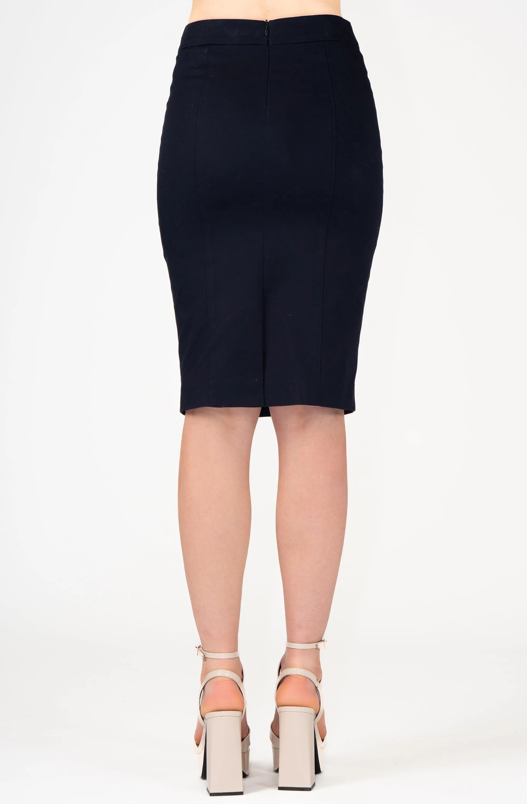 Cotton Fitted Skirt with Middle Seam