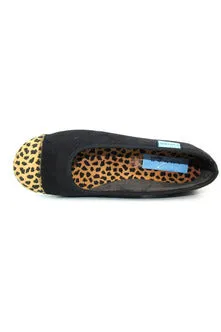 Lunar KLA 131 Jessie slipper in Black